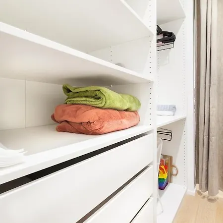 Apartman Fashion And Modern Fashion Area