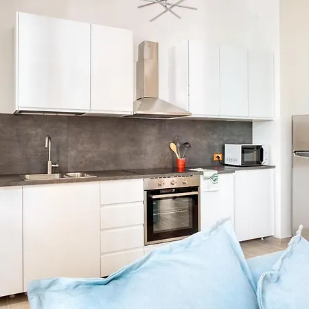 Joivy Charming 1-bed Flat In Navigli Milano