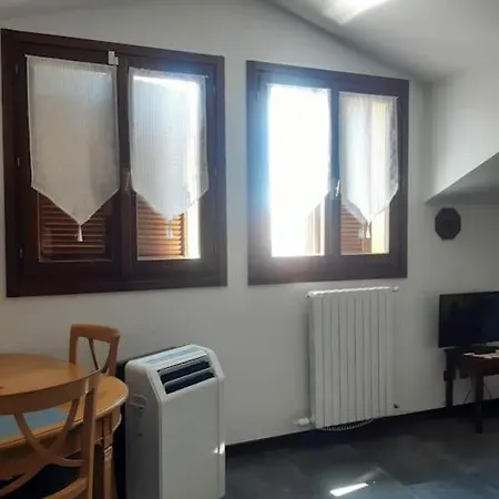 Monolocale Piano Alto Luminoso Pochi Minuti Metro Rossa Milano