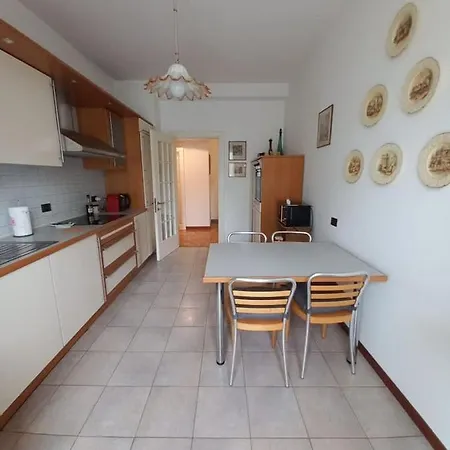 Apartment Lagosta Home-isola Milan