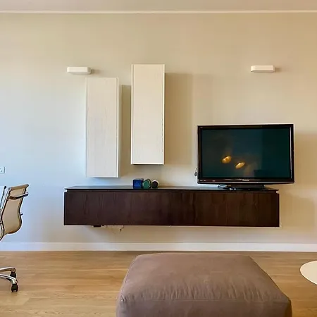 Luxury Galleria Apartment- Duomo- 4 Pax * מילאנו