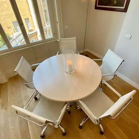Luxury Galleria Apartment- Duomo- 4 Pax *
