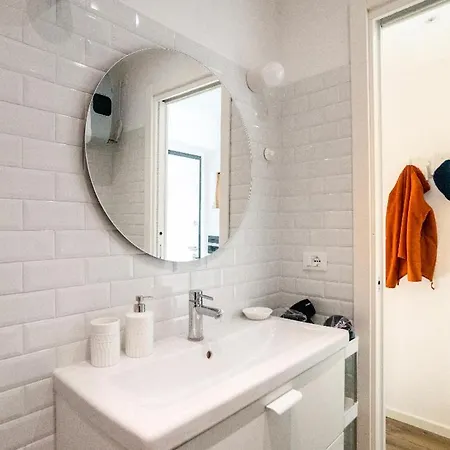 Appartamento Porta Venezia Grazioso Con Wifi + A/c *