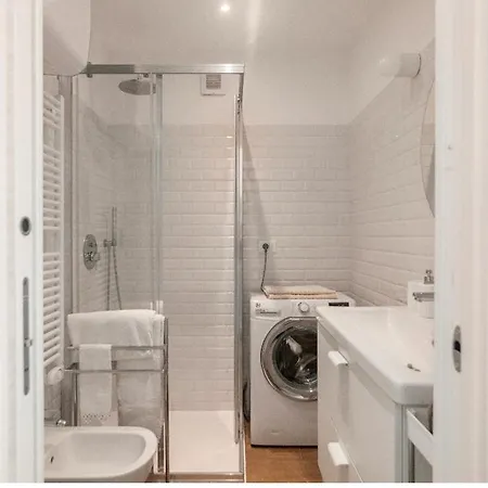 Appartamento Porta Venezia Grazioso Con Wifi + A/c