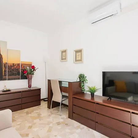 דירה Ihost - Veneziano 8 *