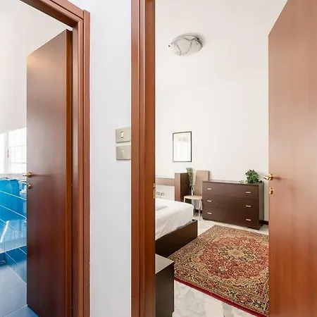 Ihost - Veneziano 8 * מילאנו