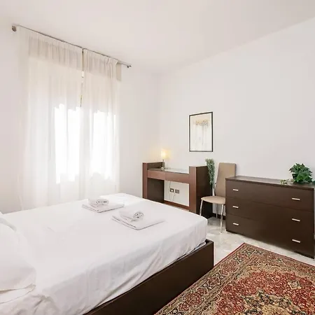 Ihost - Veneziano 8 Apartament *