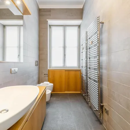 Easylife - Elegante Dimora Due Passi Dal Duomo * Milan