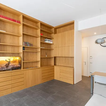 Easylife - Elegante Dimora Due Passi Dal Duomo * Milan