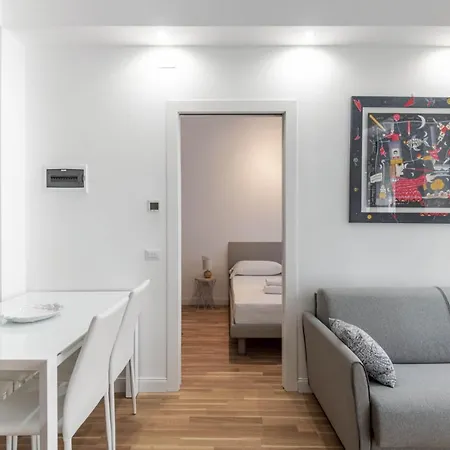 Easylife - Stile E Comfort A Due Passi Da *