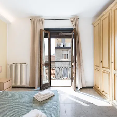 Smart Near Metro Apartment *