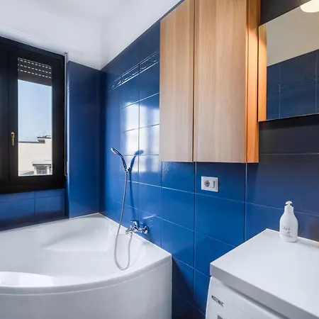 Smart Near Metro Milaan