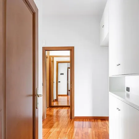 Easylife - Moderno Rifugio A Porta Romana Milan