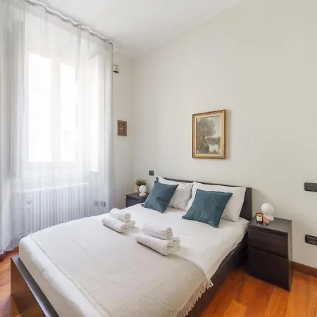 The Rent - Spacious Two-bedroom In Porta Romana Apartment Milan