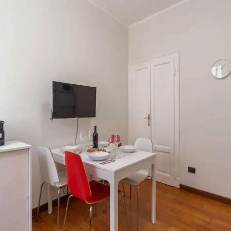 Apartment The Rent - Spacious Two-bedroom In Porta Romana