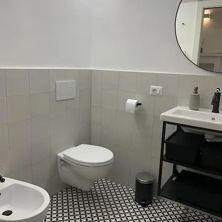 New And Romantic Flat Feriehus