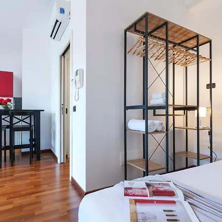 Contempora - Monolocale Con Terrazza Via F. De Sanctis, 41