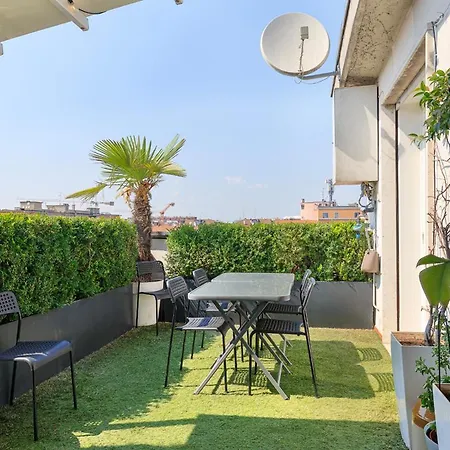 Apartment Duomo View Atticquiet Terrace! Mailand
