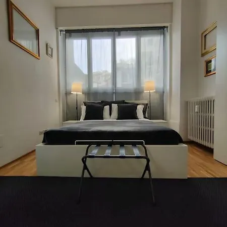 Short Rent Porta Romana * Milan