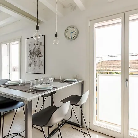 Carlo D'adda By Halldis Apartmán *