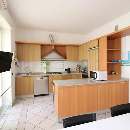 Milanrentals - Jolanda *