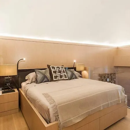 Holiday home Rooftop Elegant In Center 3br *