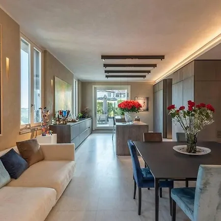 Rooftop Elegant In Center 3br بيت للعطل *