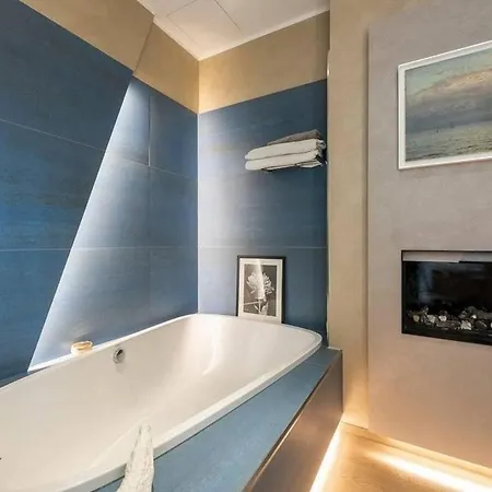 Rooftop Elegant In Center 3br Milan