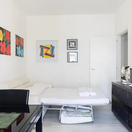 Elegante Bilocale In Corso Lodi/brenta * Μιλάνο