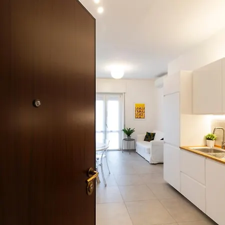 Brenta Floor - Mm3 Yellow Line Apartment *