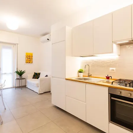 Brenta Floor - Mm3 Yellow Line *