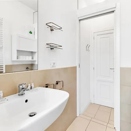 Apartment Briano 7 - Affitti Brevi Italia Milan