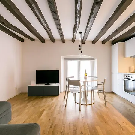 Navigli Mortara Apartamento *