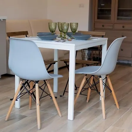 10 Min To Luxury Loft With