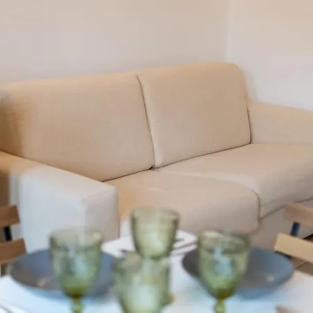 10 Min To Luxury Loft With
