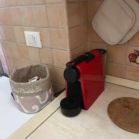 Nicole's Appartament-a 15 Min Dal Duomo Appartement Milaan