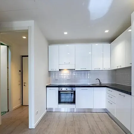 Lux 2 Metro M2 Mailand