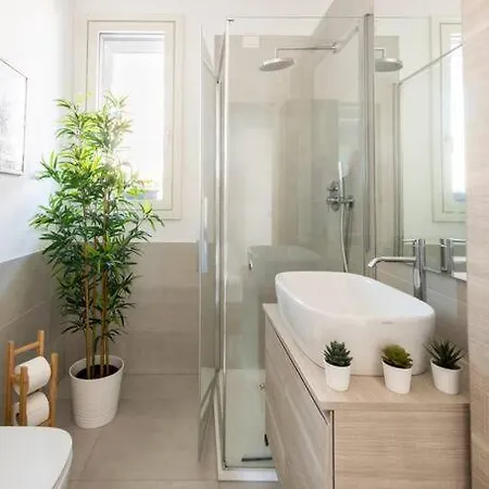 Mowgli House - Luxury