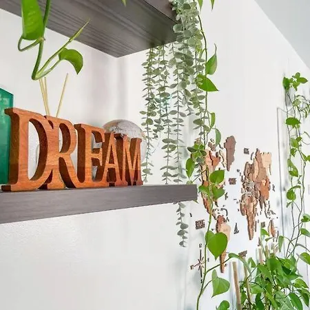 Homestay szállás Mowgli House - Luxury Milánó