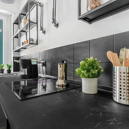 Апартаменты Mo87 Loreto- Duomo-chic With Wi-fi