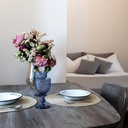 Artstay - Duomo, Spiga, Near Metro M1 밀라노