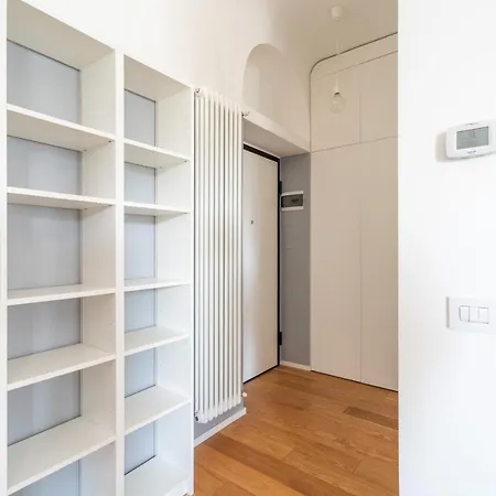 Apartament Buenos Aires - Bilocale Palazzo Storico Mediolan