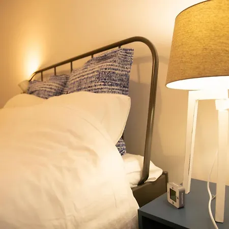 アパート The Reef- Beautiful Renovated 2-bedroom *