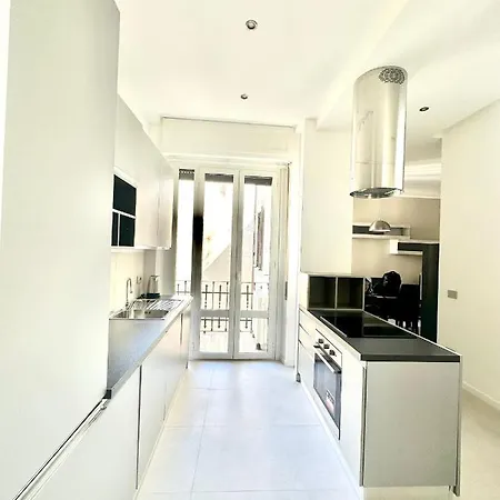 Be-c0 Luxury & Family Milaan