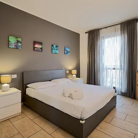 Xenia - New And Bright Urban Housing * Milan