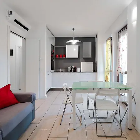 Xenia - New And Bright Urban Housing *