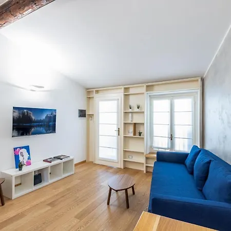 Easylife - Romantico Sulla Darsena * Milan