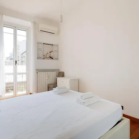 Roomy X5 - 850 M Far From Famagosta Mm2 דירה