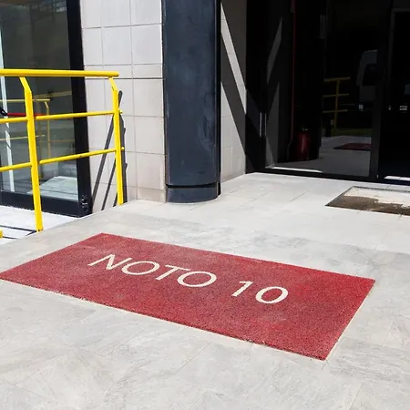Noto 10 Apartment *