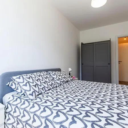 Apartment Noto 10 Milan
